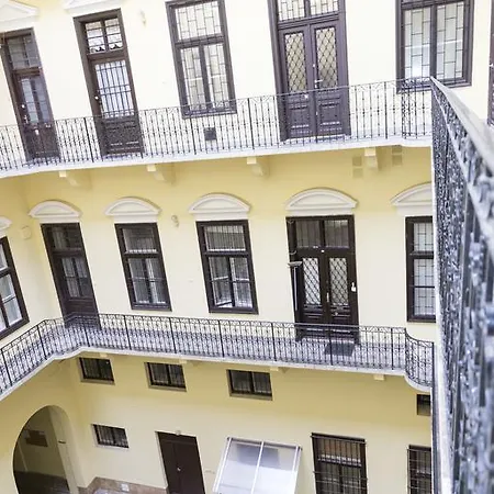 Superior Loft At Basilica شقة *